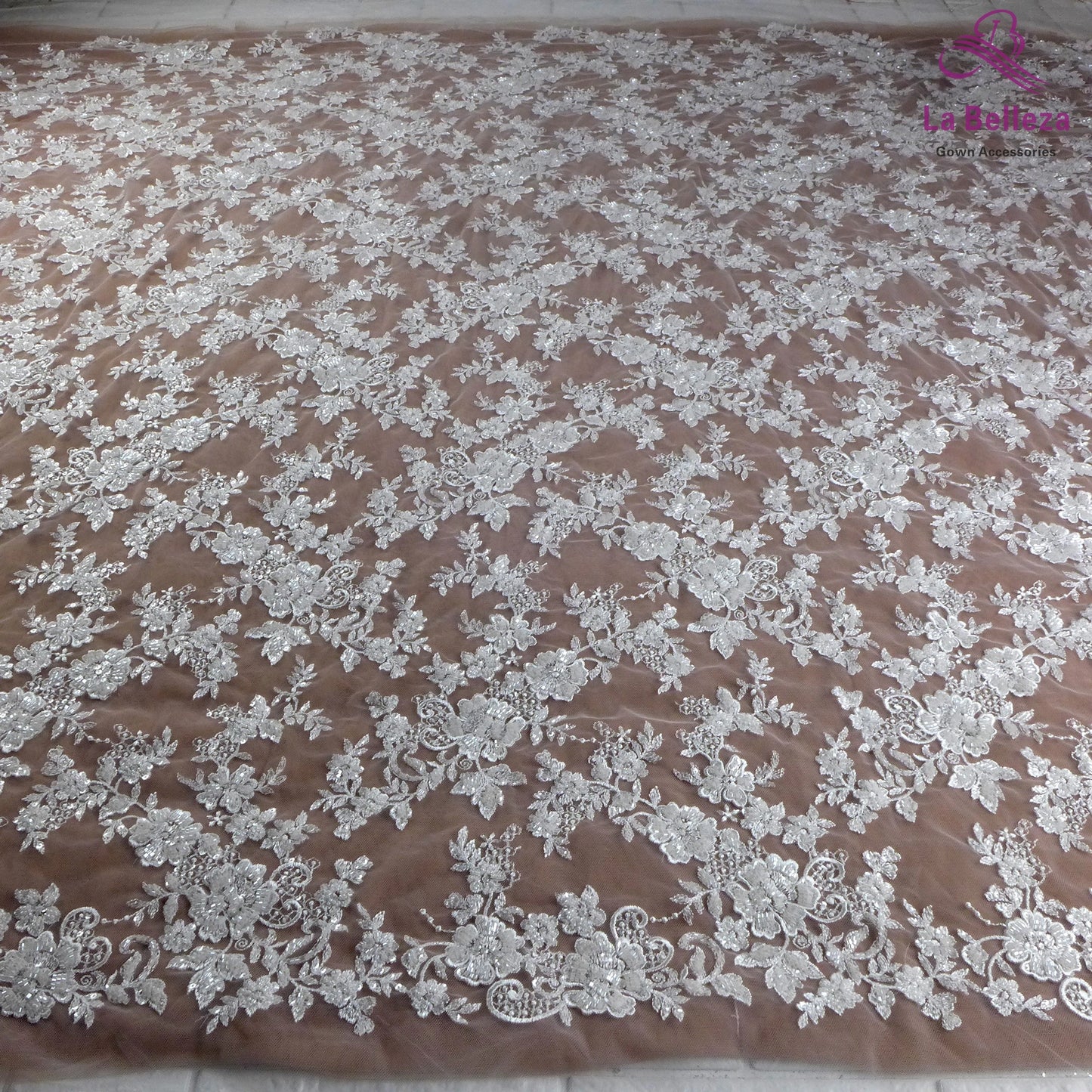 Tissu à paillettes perlées blanches de haute qualité de 1 yard, motif floral, tissu en dentelle pour robe de mariée