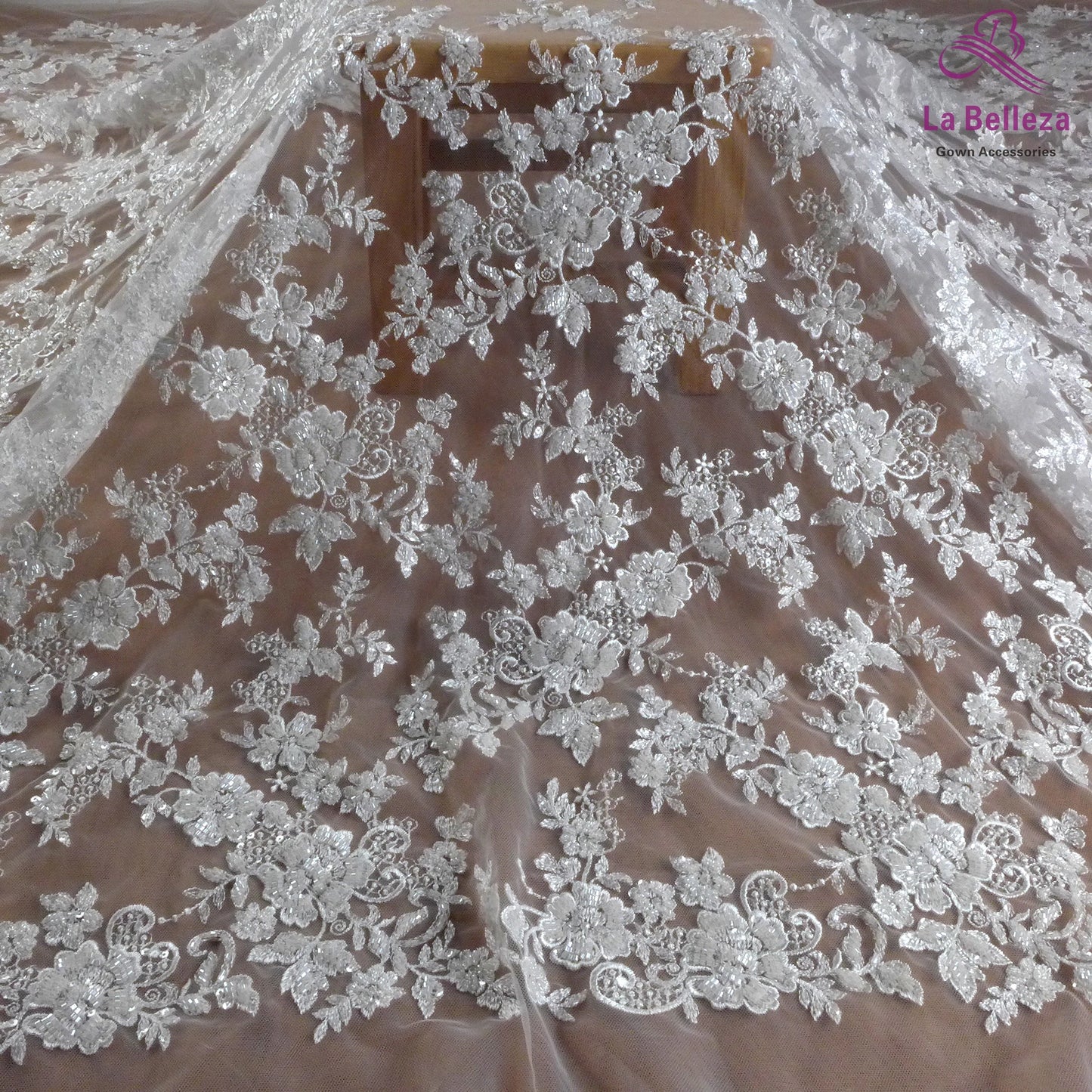 Tissu à paillettes perlées blanches de haute qualité de 1 yard, motif floral, tissu en dentelle pour robe de mariée