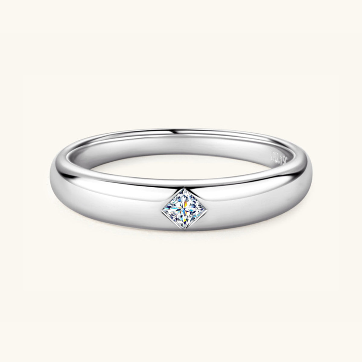 Bague moissanite incrustée en argent sterling 925