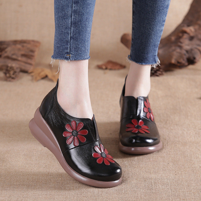 Leather Comfort In A Platform With A Platform Heel